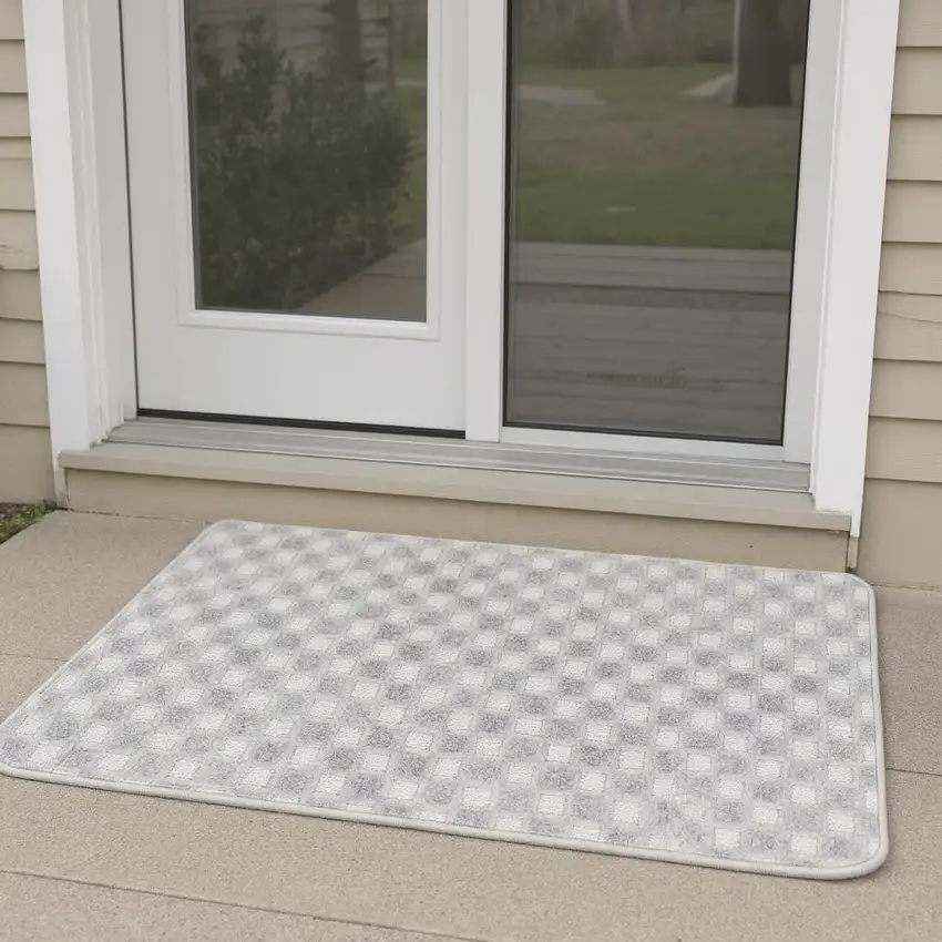 6' Gray Geometric Runner Rug Photo 1