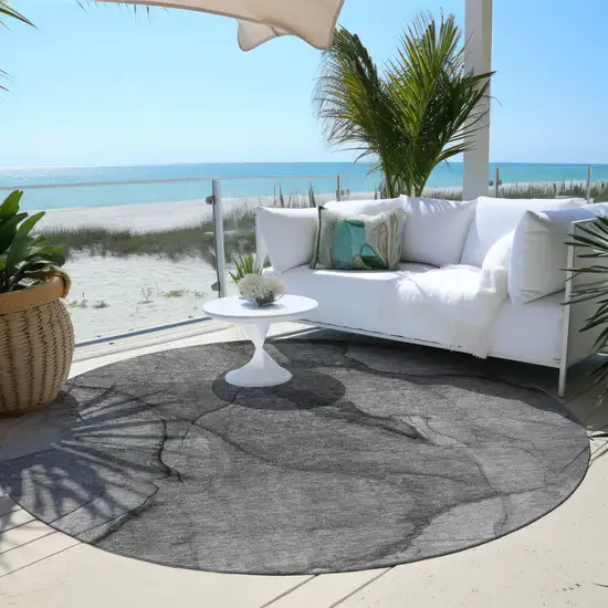 8' Gray Silver And Charcoal Round Abstract Washable Indoor Outdoor Area Rug Photo 5