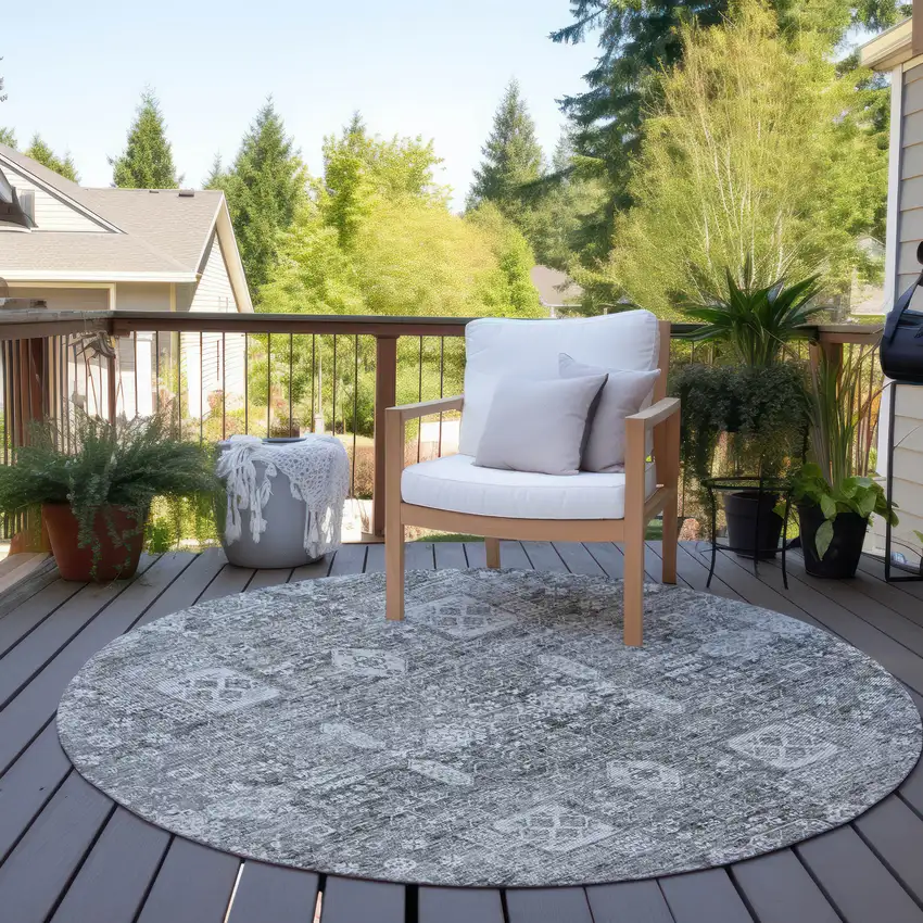 8' Gray Silver And Charcoal Round Oriental Washable Indoor Outdoor Area Rug Photo 7
