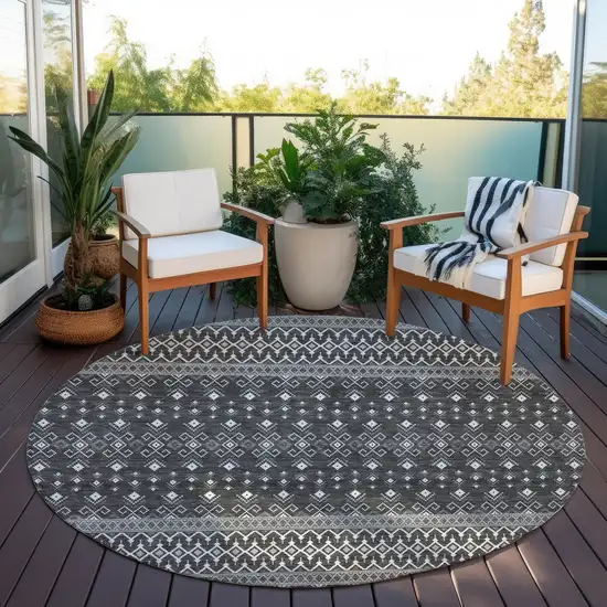 8' Gray Silver And Charcoal Round Tribal Washable Indoor Outdoor Area Rug Photo 6