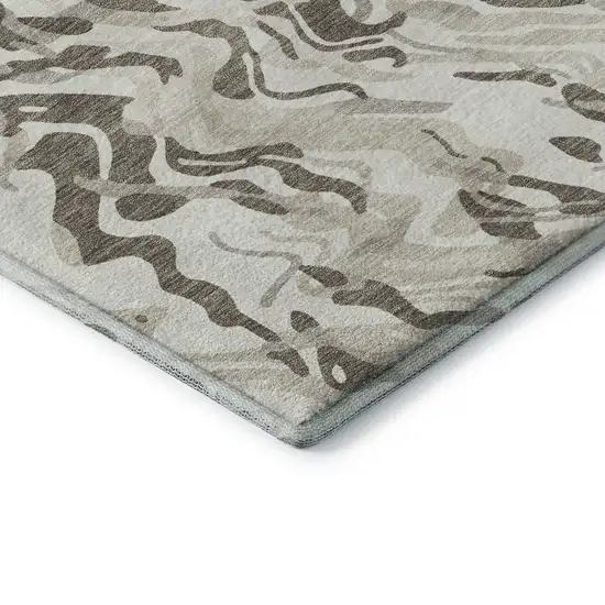 8' Gray Silver And Ivory Abstract Washable Round Rug With UV Protection Photo 5