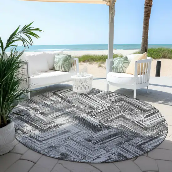 8' Gray Silver And Ivory Round Geometric Washable Indoor Outdoor Area Rug Photo 6
