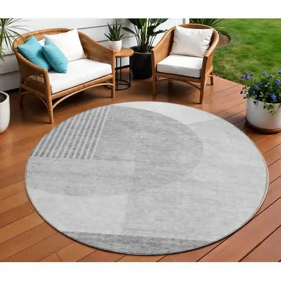 8' Gray Silver And Ivory Round Geometric Washable Indoor Outdoor Area Rug Photo 1