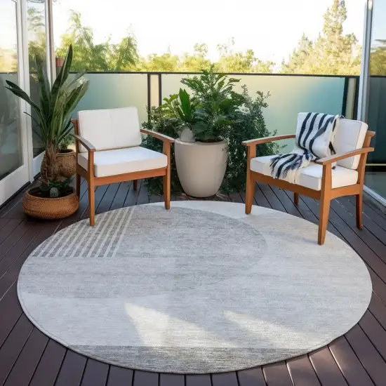 8' Gray Silver And Ivory Round Geometric Washable Indoor Outdoor Area Rug Photo 6