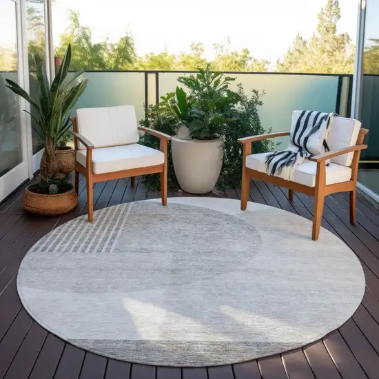 8' Gray Silver And Ivory Round Geometric Washable Indoor Outdoor Area Rug Photo 6
