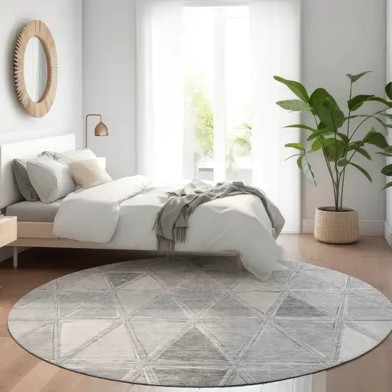 8' Gray Silver And Ivory Round Geometric Washable Indoor Outdoor Area Rug Photo 8