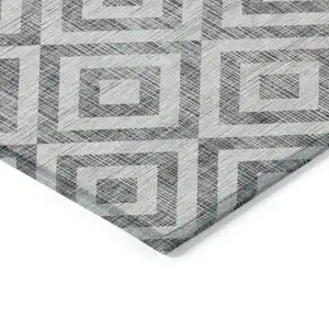 Photo of 8' Gray Silver And Ivory Round Geometric Washable Indoor Outdoor Area Rug