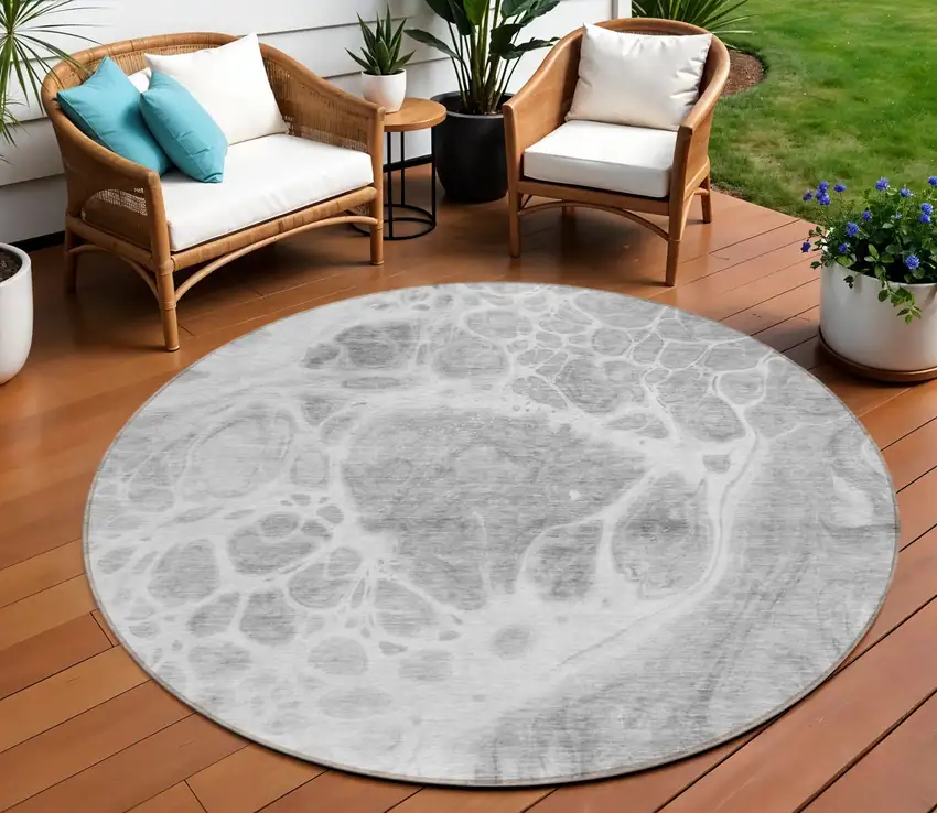 8' Gray Silver And Ivory Round Nautical Washable Indoor Outdoor Area Rug Photo 1