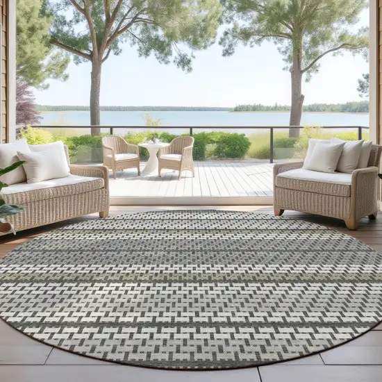 8' Gray Silver And Ivory Round Striped Washable Indoor Outdoor Area Rug Photo 4