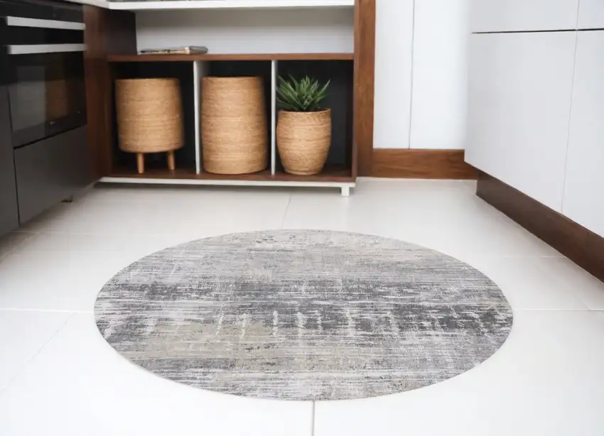 8' Gray and White Round Abstract Non Skid Area Rug Photo 1