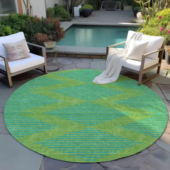 8' Green And Aqua Round Geometric Washable Indoor Outdoor Area Rug Photo 7