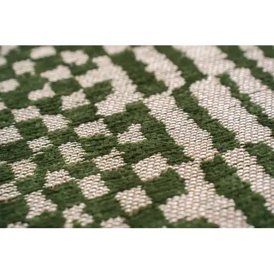 5' Green And Beige Geometric Washable Round Rug With UV Protection Photo 6