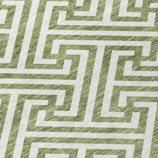 8' Green And Beige Round Geometric Washable Indoor Outdoor Area Rug Photo 5