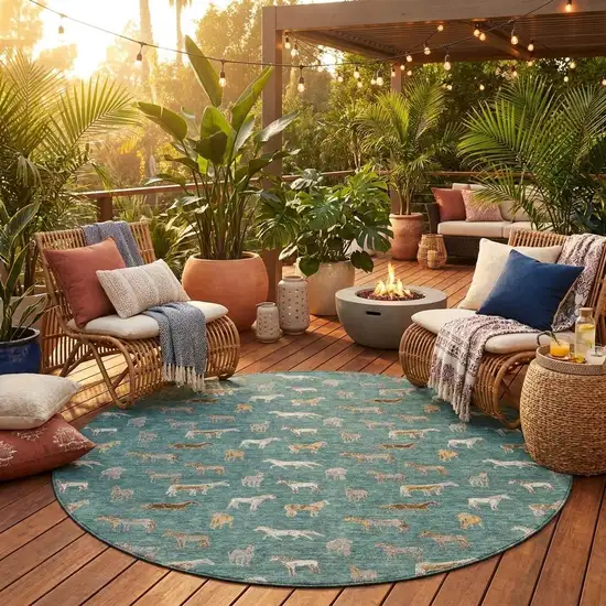 8' Green And Beige Round Horse Washable Indoor Outdoor Area Rug Photo 1