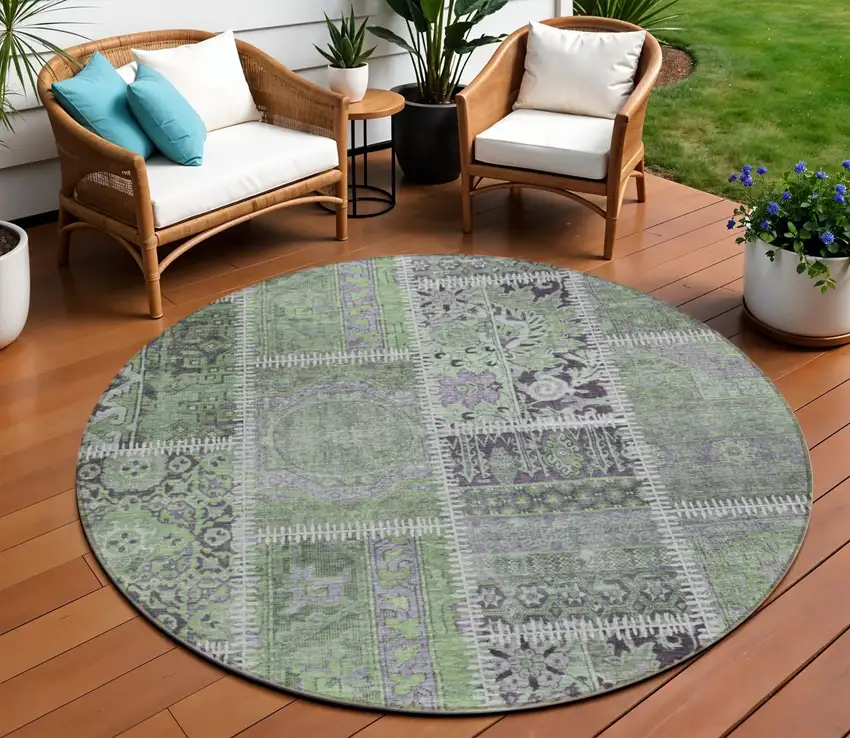 8' Green And Charcoal Round Patchwork Washable Indoor Outdoor Area Rug Photo 1
