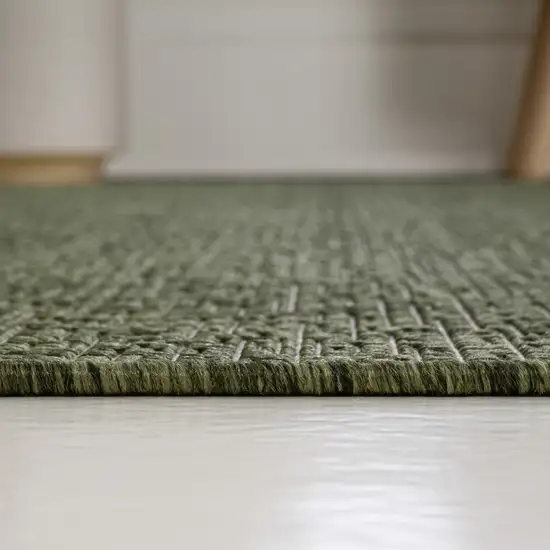 8' Green And Cream Indoor Outdoor Runner Rug Photo 7
