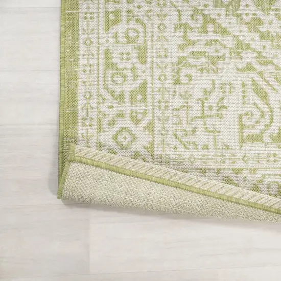 8' Green And Cream Medallion Indoor Outdoor Runner Rug Photo 4