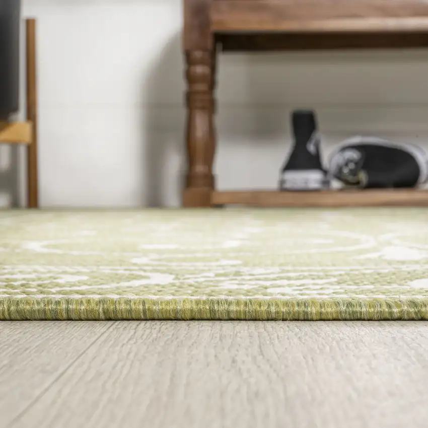 8' Green And Cream Medallion Indoor Outdoor Runner Rug Photo 7