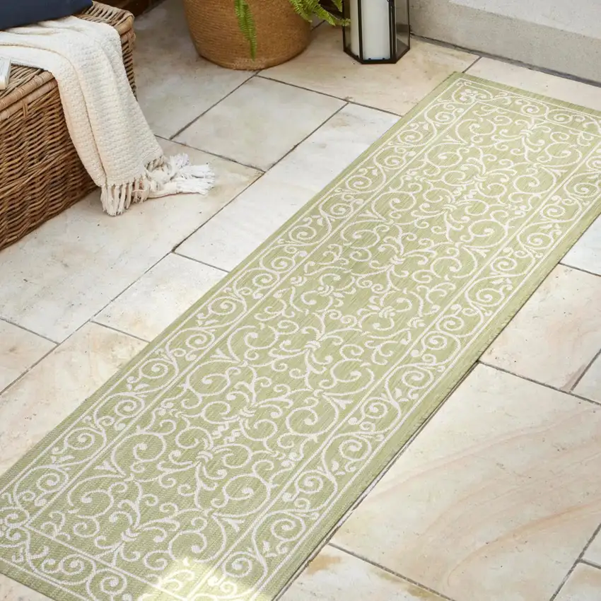 8' Green And Cream Medallion Indoor Outdoor Runner Rug Photo 5