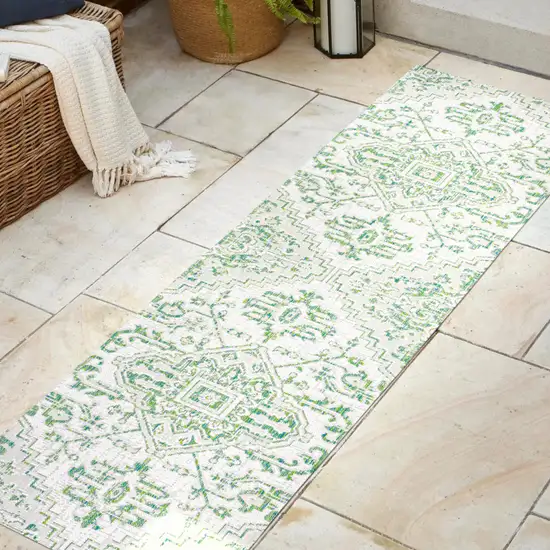 10' Green And Cream Medallion Indoor Outdoor Runner Rug Photo 5