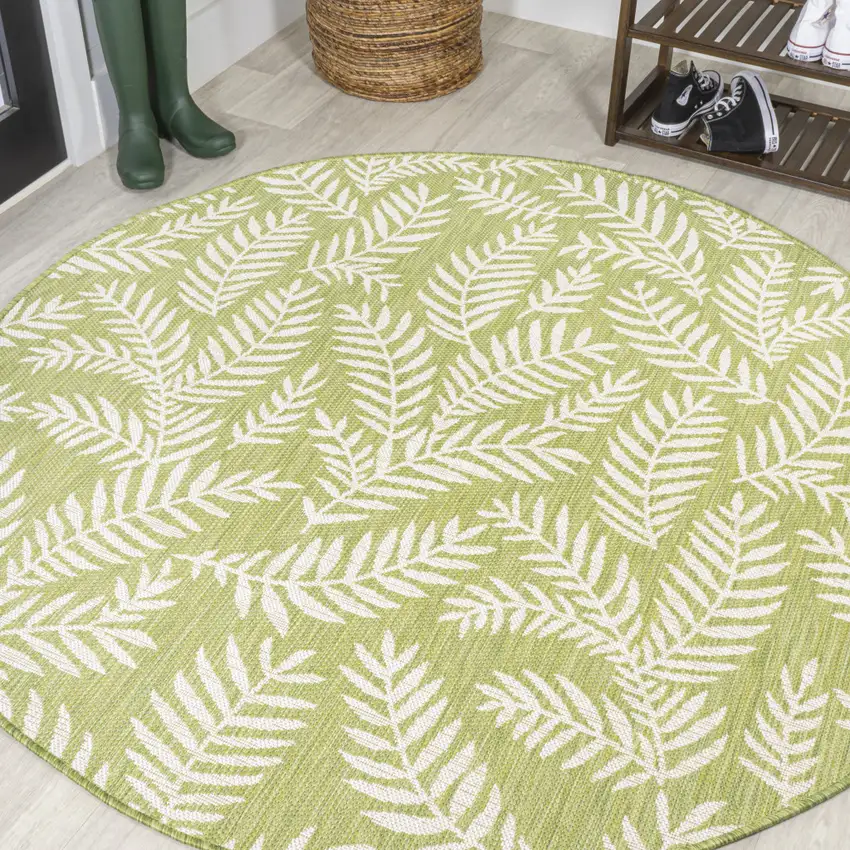 5' Green And Cream Round Floral Indoor Outdoor Area Rug Photo 4