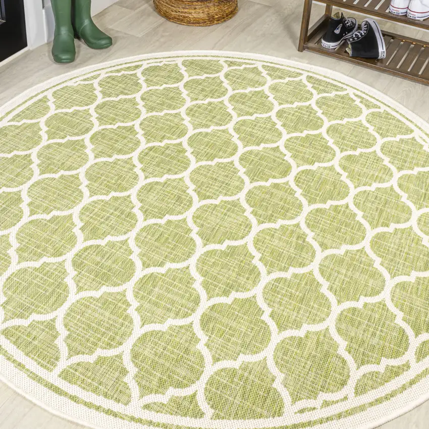 5' Green And Cream Round Geometric Indoor Outdoor Area Rug Photo 4