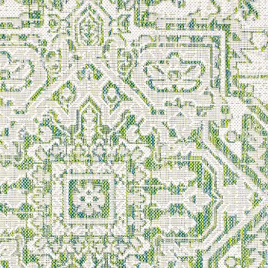 5' Green And Cream Round Medallion Indoor Outdoor Area Rug Photo 2