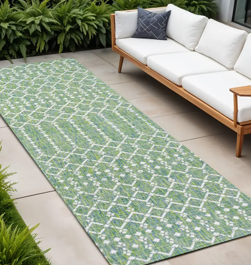 10' Green And Cream Trellis Indoor Outdoor Runner Rug Photo 2