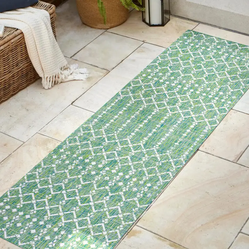 10' Green And Cream Trellis Indoor Outdoor Runner Rug Photo 5