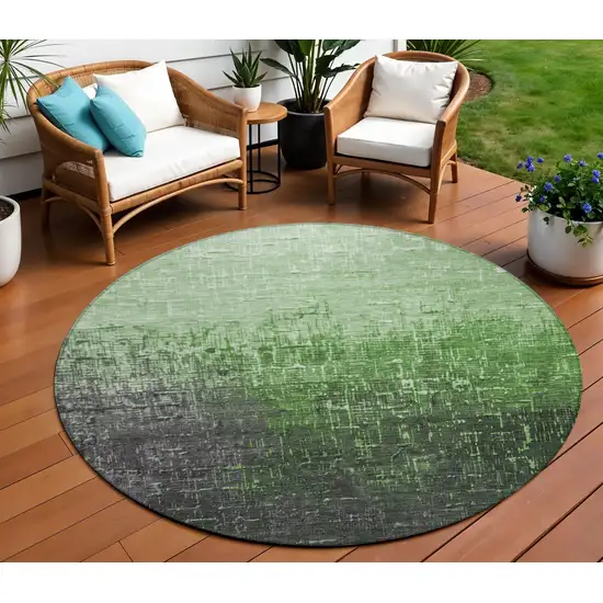 8' Green And Dark Gray Round Ombre Washable Indoor Outdoor Area Rug Photo 1