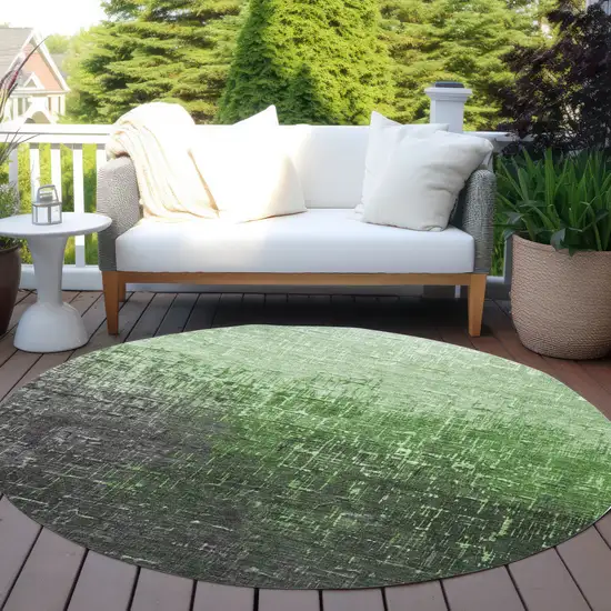 8' Green And Dark Gray Round Ombre Washable Indoor Outdoor Area Rug Photo 7