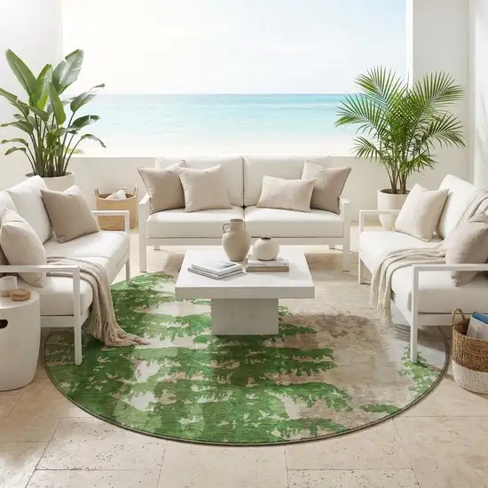 8' Green And Emerald Round Floral Washable Indoor Outdoor Area Rug Photo 1