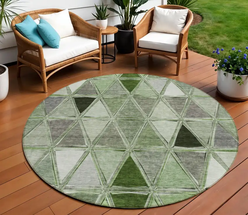 8' Green And Fern Green Round Geometric Washable Indoor Outdoor Area Rug Photo 1
