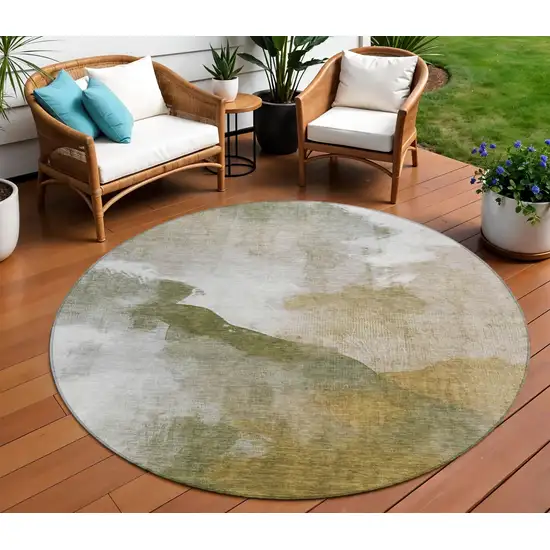 8' Green And Gold Round Abstract Washable Indoor Outdoor Area Rug Photo 2