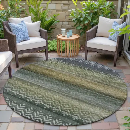 8' Green And Gold Round Geometric Washable Indoor Outdoor Area Rug Photo 5