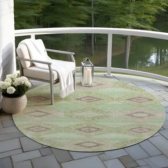 8' Green And Gray Round Aztec Washable Indoor Outdoor Area Rug Photo 6