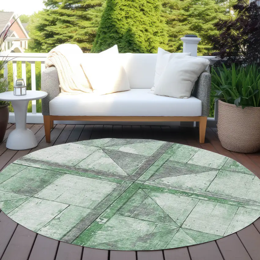 8' Green And Gray Round Geometric Washable Indoor Outdoor Area Rug Photo 5
