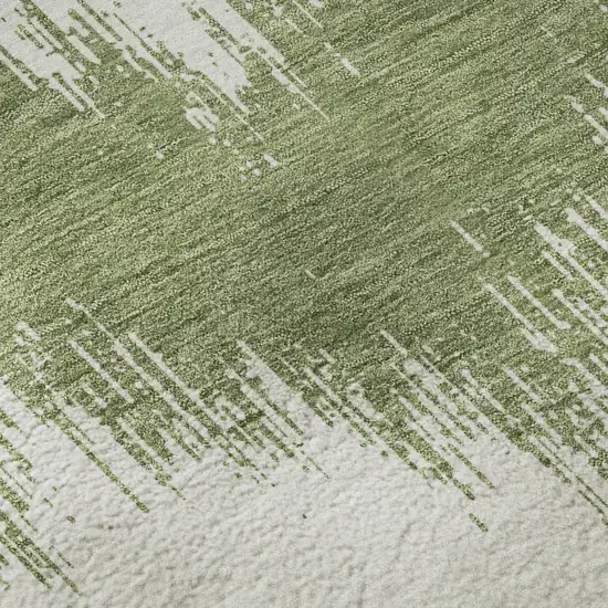 8' Green And Ivory Chevron Washable Round Rug With UV Protection Photo 9