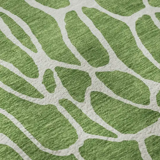 8' Green And Ivory Geometric Washable Round Rug With UV Protection Photo 8