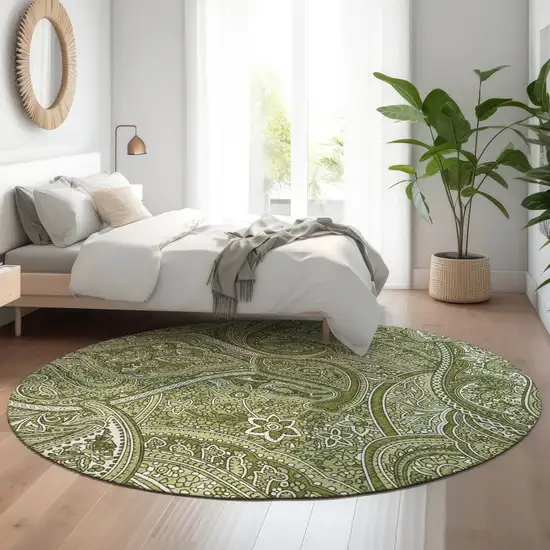 8' Green And Ivory Paisley Washable Round Rug With UV Protection Photo 5