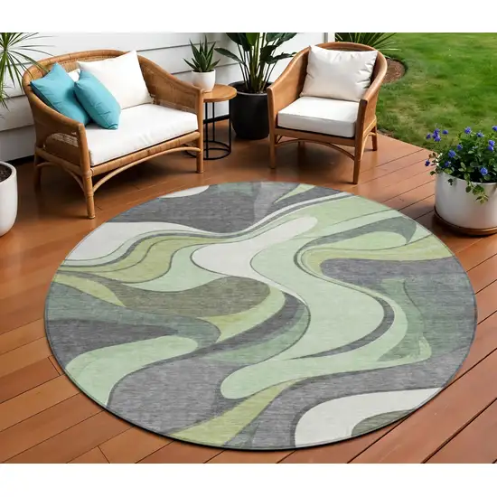 8' Green And Ivory Round Abstract Washable Indoor Outdoor Area Rug Photo 2