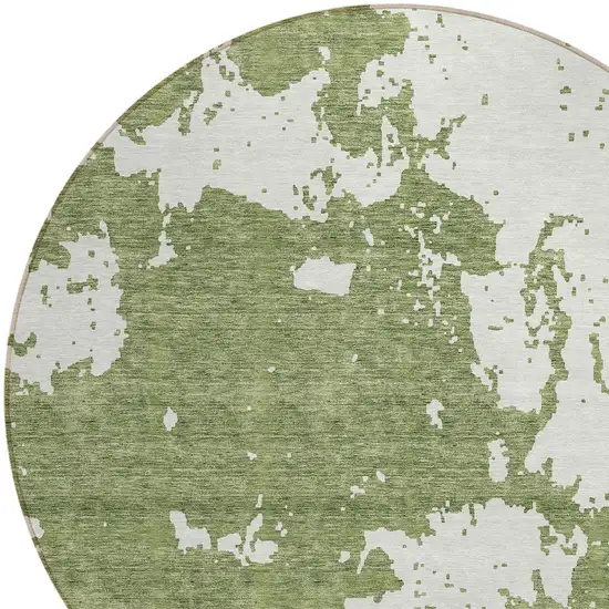 8' Green And Ivory Round Abstract Washable Indoor Outdoor Area Rug Photo 4
