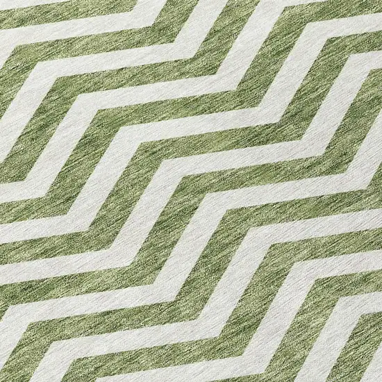 8' Green And Ivory Round Chevron Washable Indoor Outdoor Area Rug Photo 3
