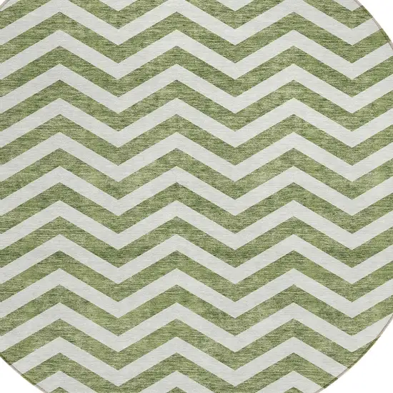 8' Green And Ivory Round Chevron Washable Indoor Outdoor Area Rug Photo 4