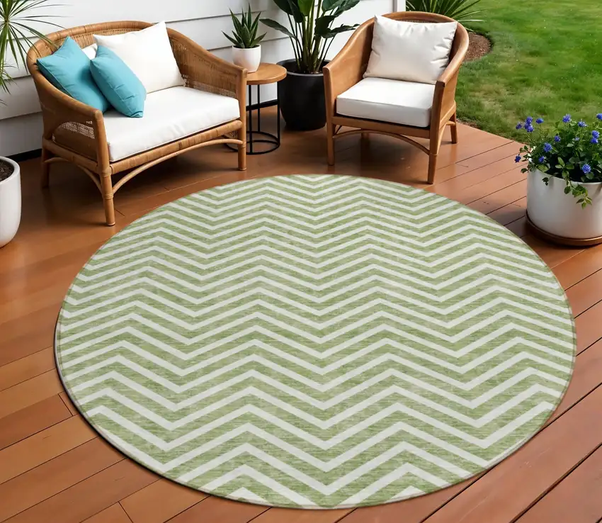 8' Green And Ivory Round Chevron Washable Indoor Outdoor Area Rug Photo 1