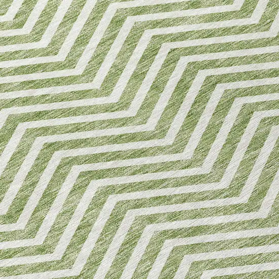 8' Green And Ivory Round Chevron Washable Indoor Outdoor Area Rug Photo 5