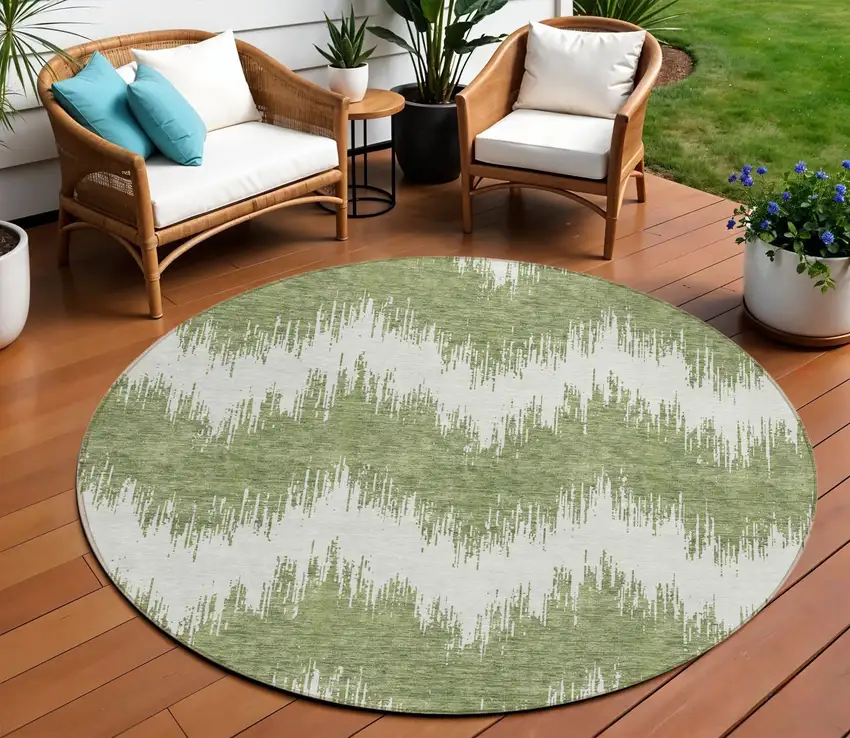 8' Green And Ivory Round Chevron Washable Indoor Outdoor Area Rug Photo 1