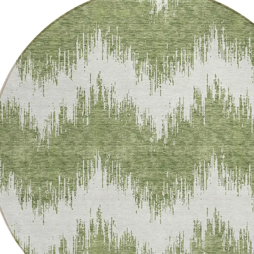 8' Green And Ivory Round Chevron Washable Indoor Outdoor Area Rug Photo 4