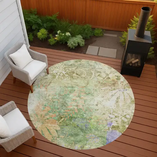 8' Green And Ivory Round Floral Washable Indoor Outdoor Area Rug Photo 7
