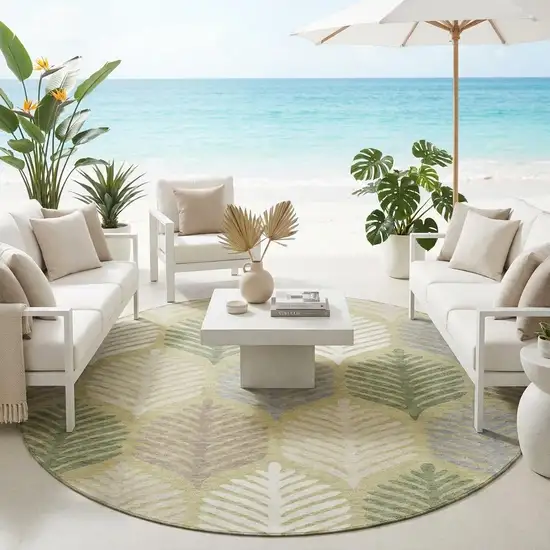 8' Green And Ivory Round Floral Washable Indoor Outdoor Area Rug Photo 1